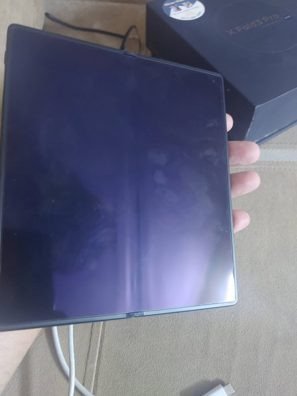 فيفو X Fold 3 Pro ذاكره 512 رام 16 نسخة عالميه شريحتين الفولد الوحيد الي بيه بصمتين بالشاشه الداخليه والخارجيه نظيف جدا وياه شاحنته الاصليه 129 واط وكارتونه.
السعر مليون و 200 قفل 
للاتصال  ***********
يوجد توصيل لكل العراق
