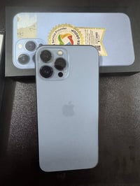 ايفون 13 برو ماكس للبيع ما مفتوح ذاكره 256 كيك والبطاريه 84 بالمئه مكا...