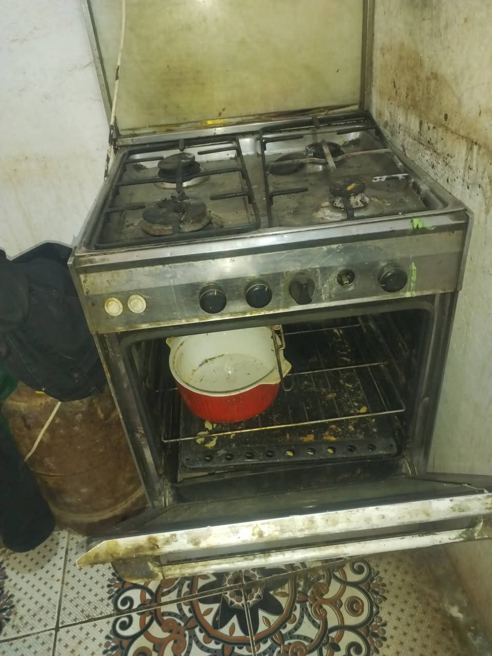 طباخ شغال فرن وكلشي سعر ٨٥ جربايه ولادي قوي جبير كلش سعر ٩٠


**إذا كنت صاحب هذا الإعلان وتريد حذفه لأي سبب، رجاءا أرسل رسالة إلى الدعم الفني**