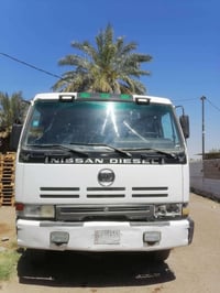 للبيع نيسان موديل 2002 رقم بغداد بسمي 4طن 10برغي مكينه كير اكسل شواصي ...