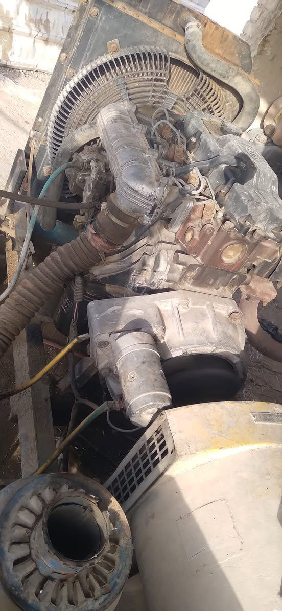 للبيع مولدة كيا 2701   راس التوليد 30 كي في 120 امبير جاهزة السعر 12 ورقة وبيها مجال العنوان الانبارالكرمه ذراع دجله الاتصال على الرقم ***********
