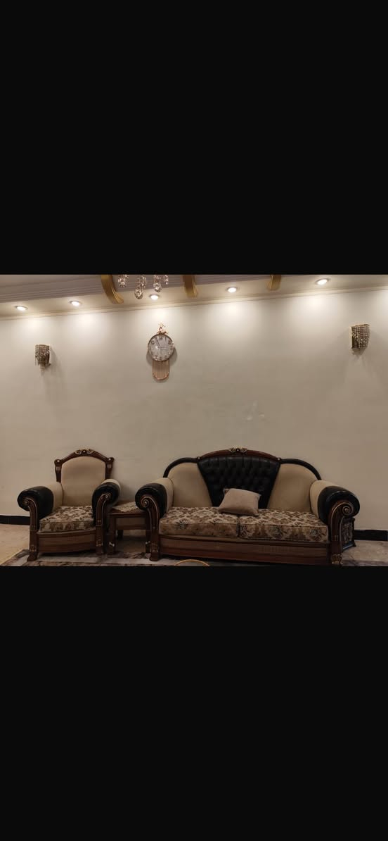 السلام عليكم تخم للبيع نضيف مابي اي ضرر ويه الطبلات عشر مقاعد السعر على الخاص المكان البلديات


**إذا كنت صاحب هذا الإعلان وتريد حذفه لأي سبب، رجاءا أرسل رسالة إلى الدعم الفني**