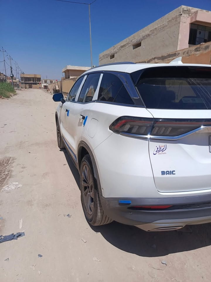 بايك X7 موديل 2025
استلام جديد  وما مرقمة 

#####الضمانات###### يوجد كارت ضمان للسيارة لتبديل الدهن والصيانة لاي خلل مصنعي لمدة ست سنوات يتحول للمشتري

((تبديل دهن مجاني)) كل 1000 كيلو متر على حساب الشركة

المواصفات $$$

أداء ياباني وألماني موثوق

ناقل حركة 7 سرعات من شركة AISIN اليابانية

نظام تعليق من شركة BOSCH الألمانية لثبات عالي

ضمان 6 سنوات على ناقل الحركة (القير)

🛡️ أمان ومتانة بتقنيات عالمية

هيكل صلب بنسبة فولاذ 70% بتقنيات Mercedes-Benz

رادار تفاعلي ومثبت سرعة ذكي

تحديد مسار وتحذير نقاط عمياء

كاميرات 360° مع داش كام تسجيل رحلات مثبت مسبقاً

تحذير التصادم ومانع الانزلاق

👑 رفاهية الدرجة الأولى

داخلية جلد فاخرة

مقاعد تبريد وتدفئة وتدفئة للمقود

كرسي سائق كهربائي مع ذاكرة لوضعيات القيادة

إضاءة محيطية Ambient Light وإضاءات ترحيبية

صندوق خلفي كهربائي

سايد بريك كهربائي مع Auto Hold

سيارة تجمع بين الفخامة والأمان والتقنيات الحديثة والثبات العالي

للاستفسار عن السعر  الاتصال   على الرقم  بي واتساب ويتدلل  

***********

