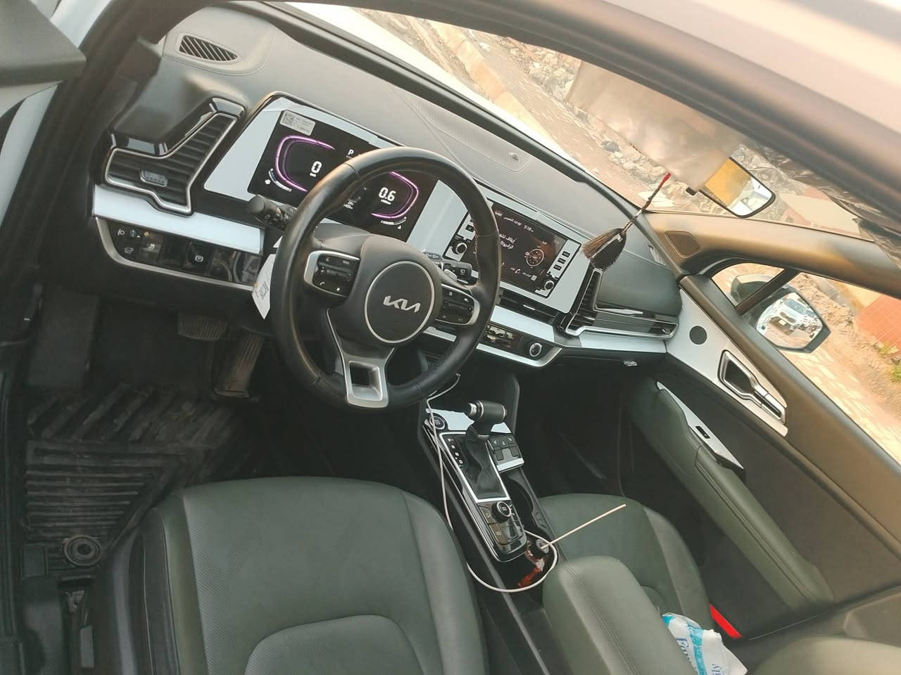 السلام عليكم 
سيورتج موديل 25 خليجي وضع شركه 
فول مواصفات من عد فتحه 
محرك.2000
دوش
رقم بغداد نكليزي سنويا جديد بسمي سنويا 
سعار سياره 230بي مجال 
العنوان بغداد نتصل تدلل على رقم 
***********
