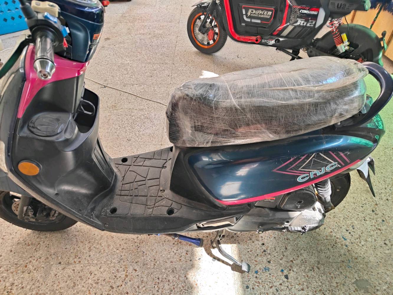 بوليس للبيع مديل ٢٣ مكفوله كله شغاله نكره سلف السعر ٦٥٠ وبيه مجال رقمي ***********