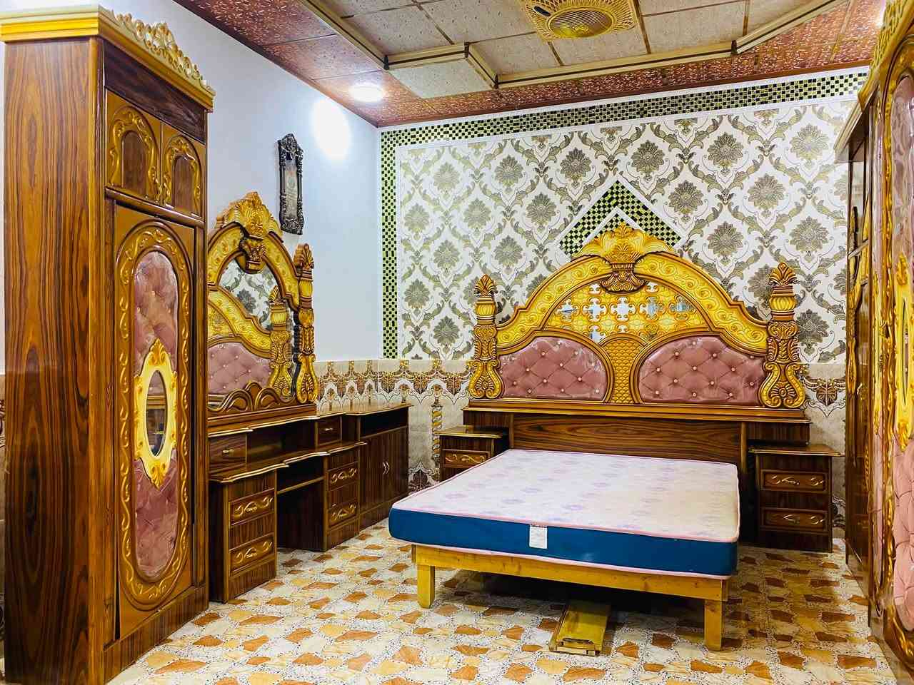 سلام عليكم يوجد غرفه نوم للبيع مستخدمه شي قليل السعر 950وبي مجال العنوان الرمانه يم الجسر الاستفسار ***********

