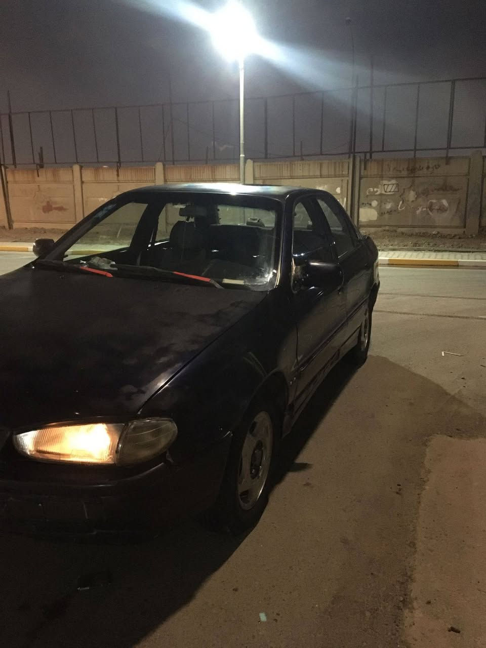 سلام عليكم 
إلنترا دمعه 1994
مكينه وكير مكفولات 
السياره حلوه وناعمه كهربائياته كلها شغاله 
ترايك وين ميعجبك السعر 28 وبيها مجال حك الجيه 
بأسمي تحويل ثاني يوم رقم بغداد أجنبي 
الشراي يتصل ***********
