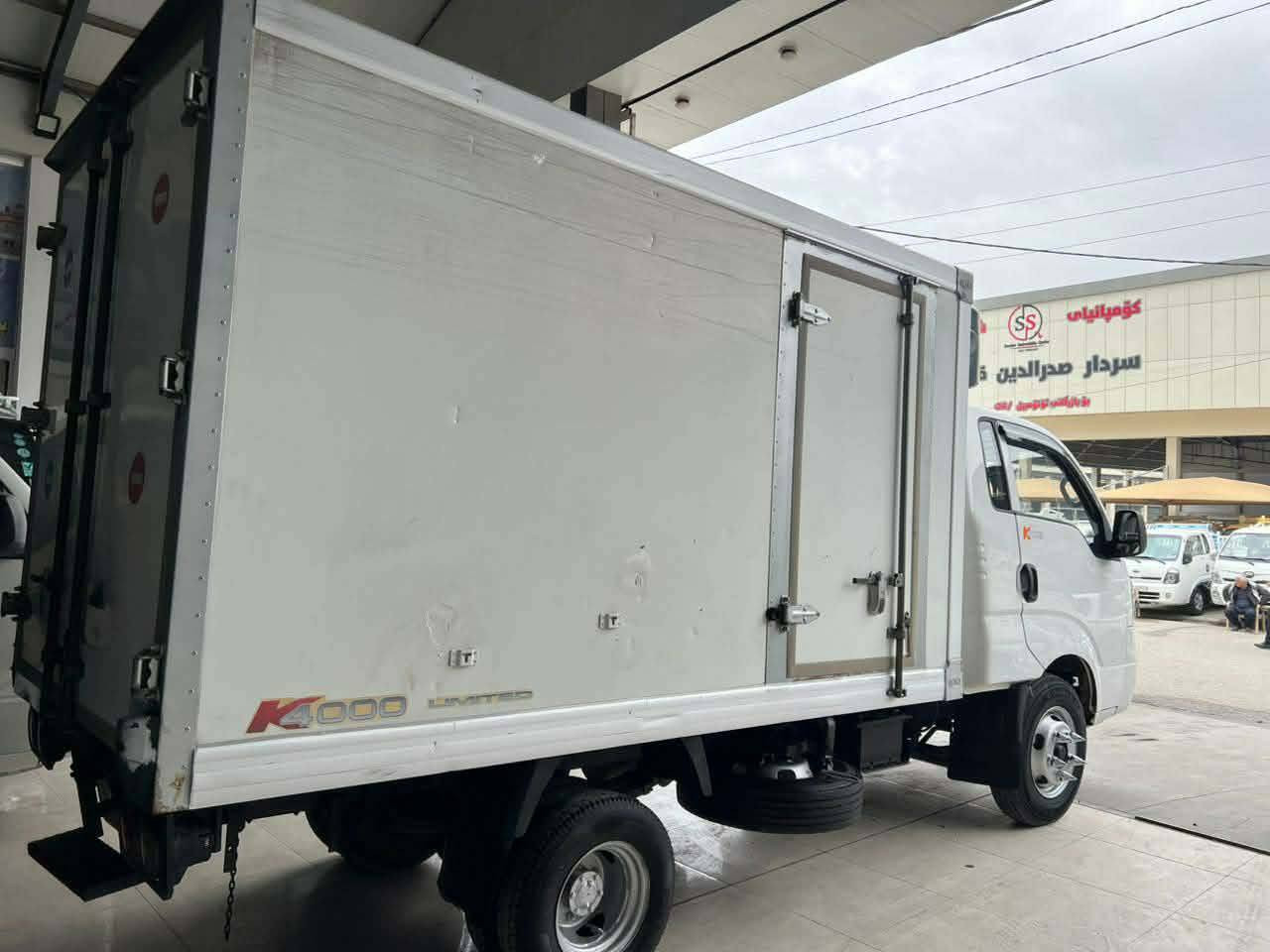 كيا براد فحل موديل 2014 كير مكينه شاصى بشرط براد جديد 20تحت سفر رقم وسنويه جديد 2032 رقم موبايل *********** سعر175 بيه مجال
