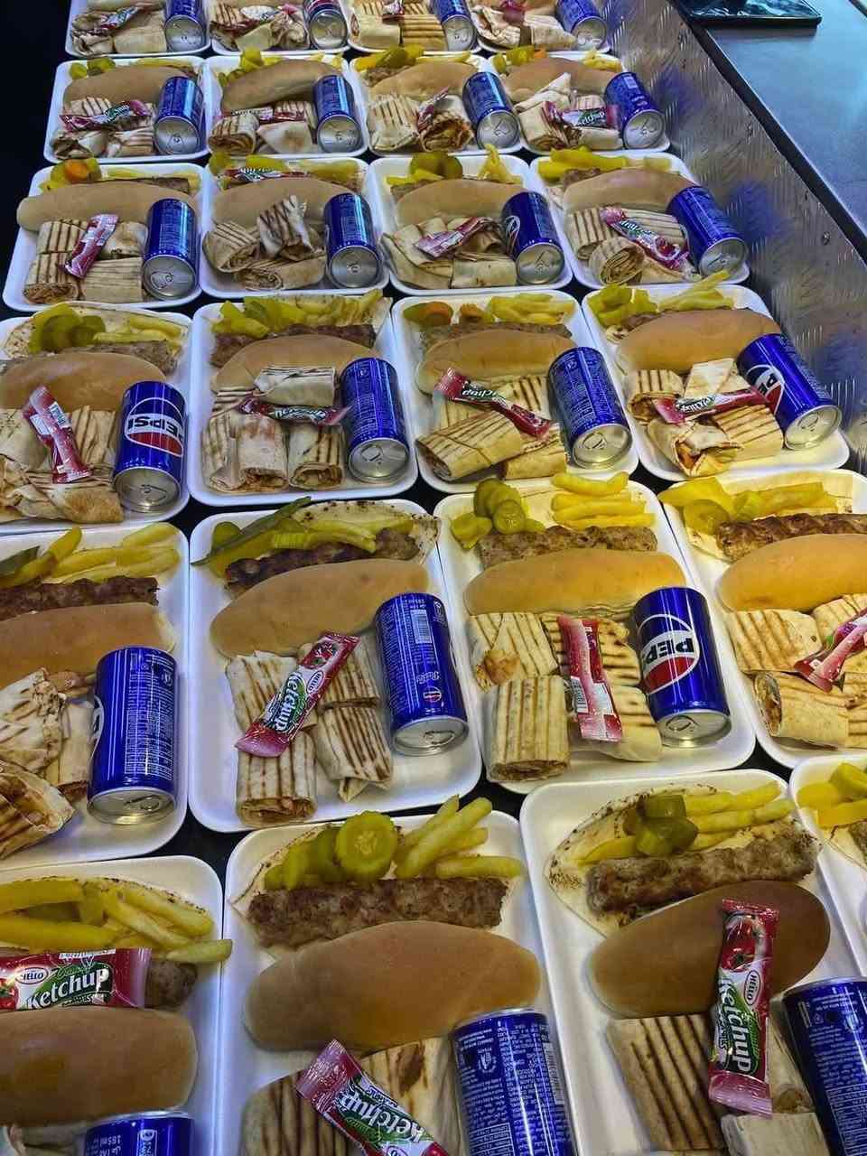 جكن هاوس🍗اني ماحجي شغلي ليحجي 💪
طلبيات عرس 100قطعه بيتزه
100ماعون مشكل
الف مبروك عليكم يارب 💛
تستاهل كل خير حبيبي @إشارة 
يهاب شمري

***********+وتساب
***********
