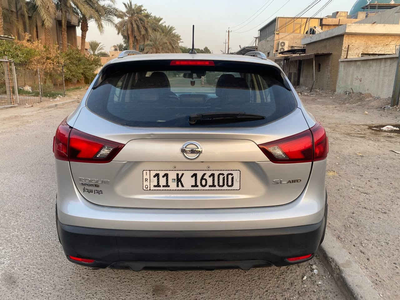 🚗 للبيع: نيسان روج سبورت موديل 2017
✨ المواصفات:  

- محرك 2000 سي سي  

- وارد (كلين) – حادث (باب السائق) داخل العراق  

- ماشي: 116,000 كم  

🔹 الميزات:  

- رادار تفاعلي + تحديد المسار  

- نظام النقطة العمياء  

- حساسات (كشنات) مع تدفئة  

- فتحة سقف (سلايد روف)  

- مقاعد كهربائية  

- إنارة LED خارجية  

- كاميرات أمامية وخلفية  

- رنكات رياضية قياس 19  

- مقاعد جلد ومخمل  

📍 السيارة بحالة جيدة وجاهزة للاستخدام  

📩 للاستفسار أو التواصل على واتساب ***********
