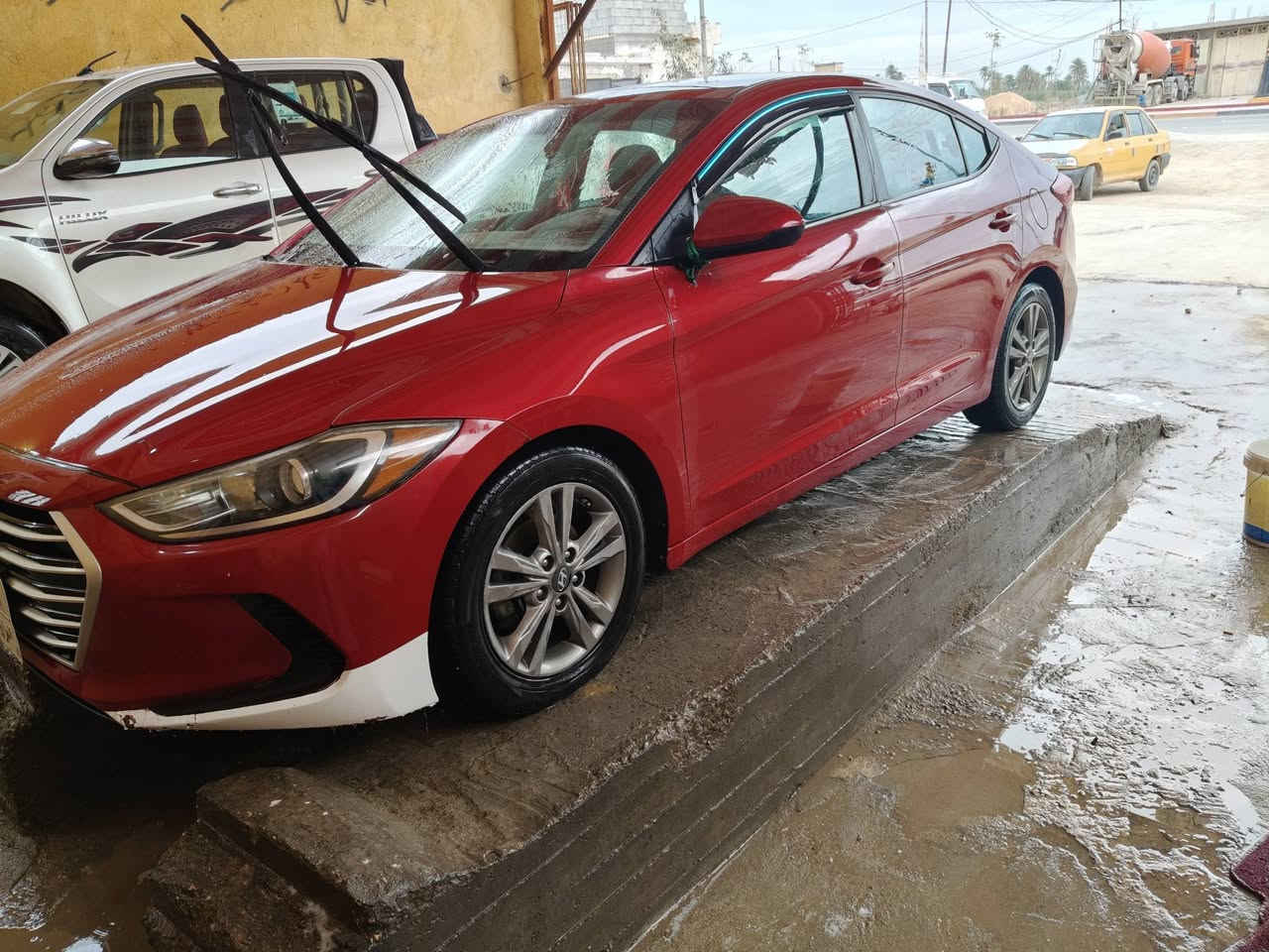 السلام عليكم سياره النترا 2017 كلين
صور السونار  موجوده السياره خير من الله تراي للبصر  السياره موجود ب كربلاء طويريج الخيرات   السعر 125 وبيها مجال   ***********
