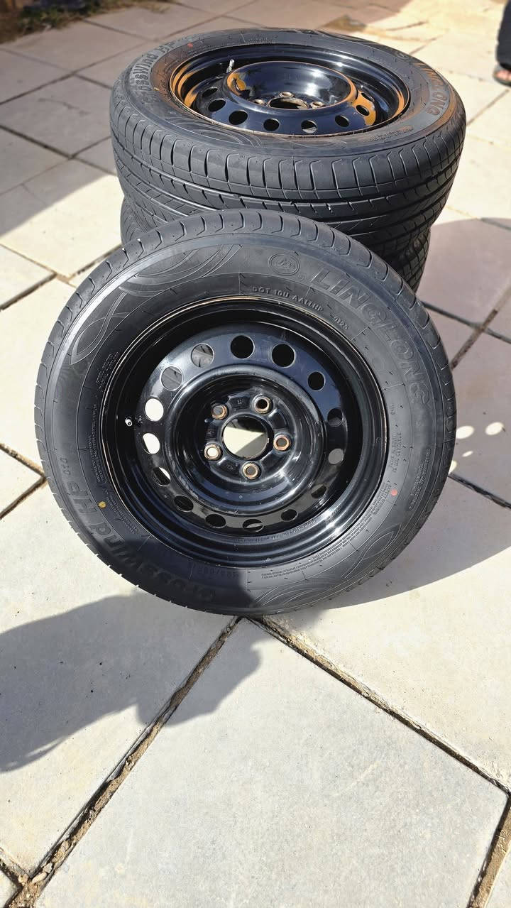 السلام عليكم  تخم تاير للبيع جديد اصدار 2025 استخدام 10ايام فقط هنه وحساساتهن مكاني ناصريه 
شراي يتصل 
***********
