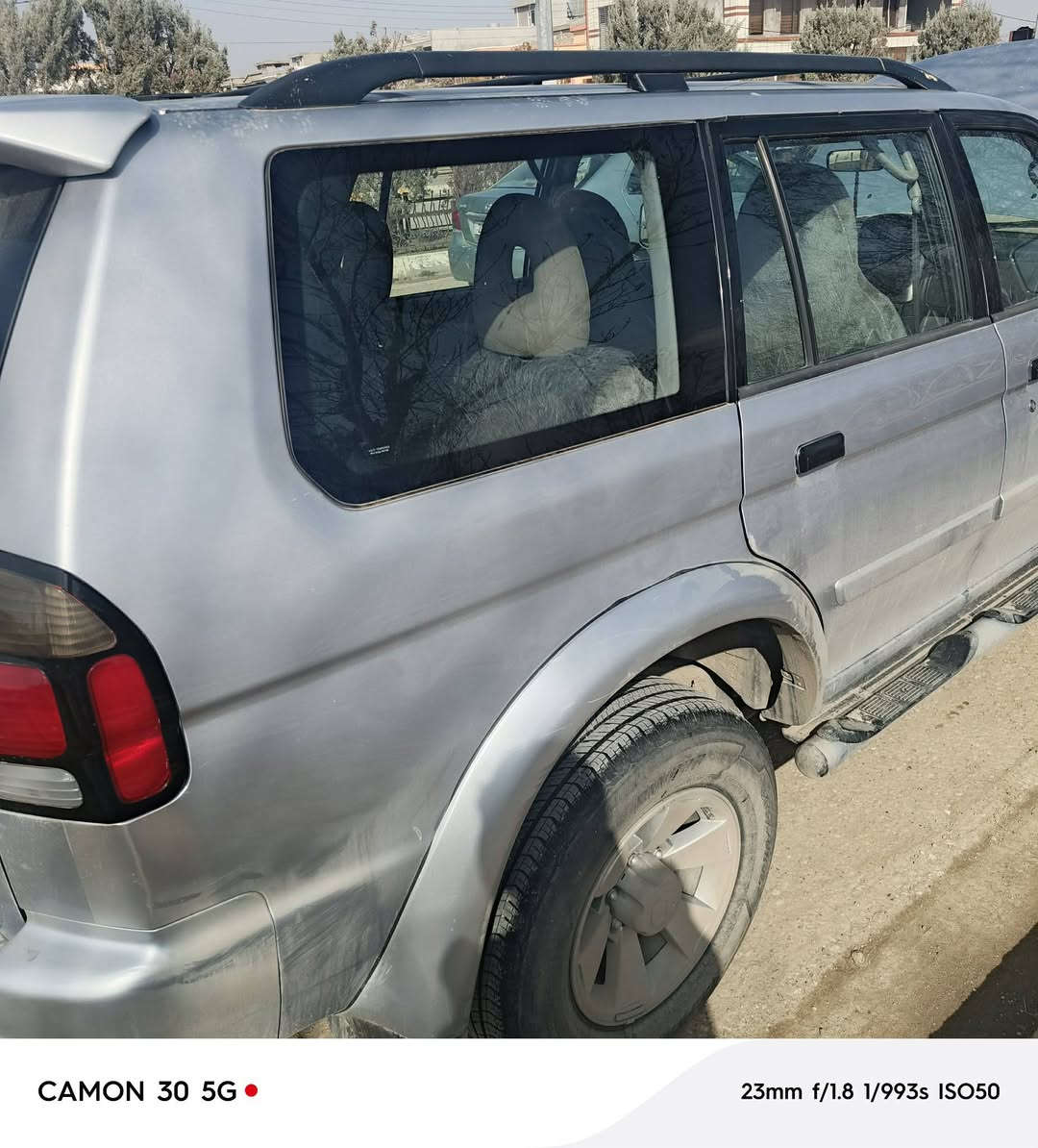 للبیع کلشی جدید باسمی قطعةصغیرسبوغ بدون ضرب سعر96مودیل2006رقم موبایل***********
