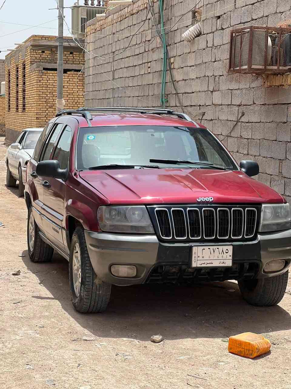 جيب لاريدو  2000 مكينه 6 سلندر بلاد رقم انكليزي بأسمي جاهزه خير من الله مصبوغه عام بدون ضربه ***********
