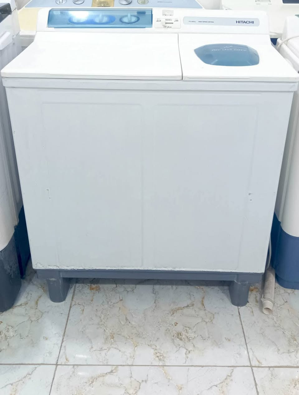 السلام عليكم
يالله اللهم صلي على محمد وآل محمد 

_غسالات هيتاشي ياباني وبقيه الشركات 
_غساله اوتماتيك ١٩كيلو استعمال قليل جديدة فول 
_غسالات اطفال توشيبا بلكارتون 
 _للاستفسار /مراسله خاص او اتصال على الرقم
الرقم/***********
