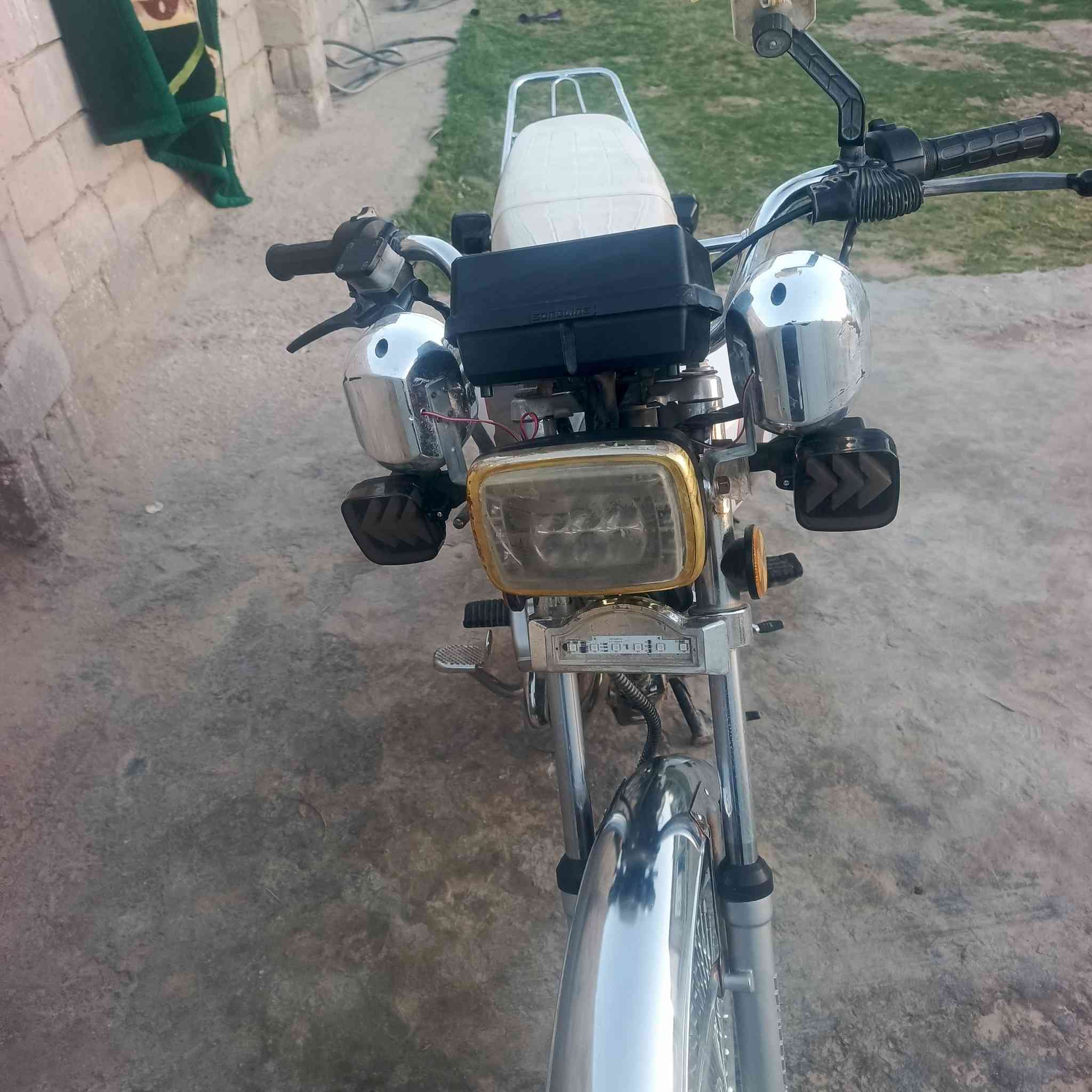 24 اوراق اصولي السعر 500 قرب جامعه بابل ***********
