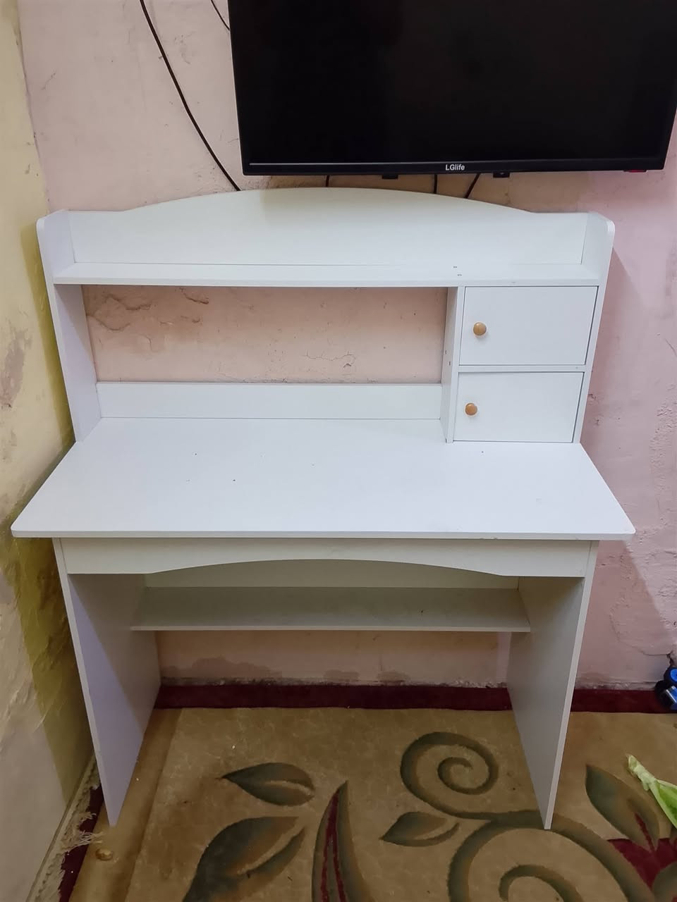 السلام عليكم ميز للبيع سريع كلش نضيف واي كسر مابي جديد بعده سعره 50 وبيه مجال للاستفسار الاتصال على الرقم أو مراسلت الصفحه *********** عنواني صلاح الدين قضاء بلد
