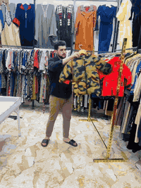 سلام عليكم زبائننا الكرام يعلن مجمع أزياء الخليج على كسر بظاعة جديد شتائي درجه أوله  يوم الاربعاء المصادف2025/11/12العنوان ميسان منطقة المحمودية خلف صحة الطلاب شارع علوه المخضر بأدرة عباس الغراوي الهاتف ***********
