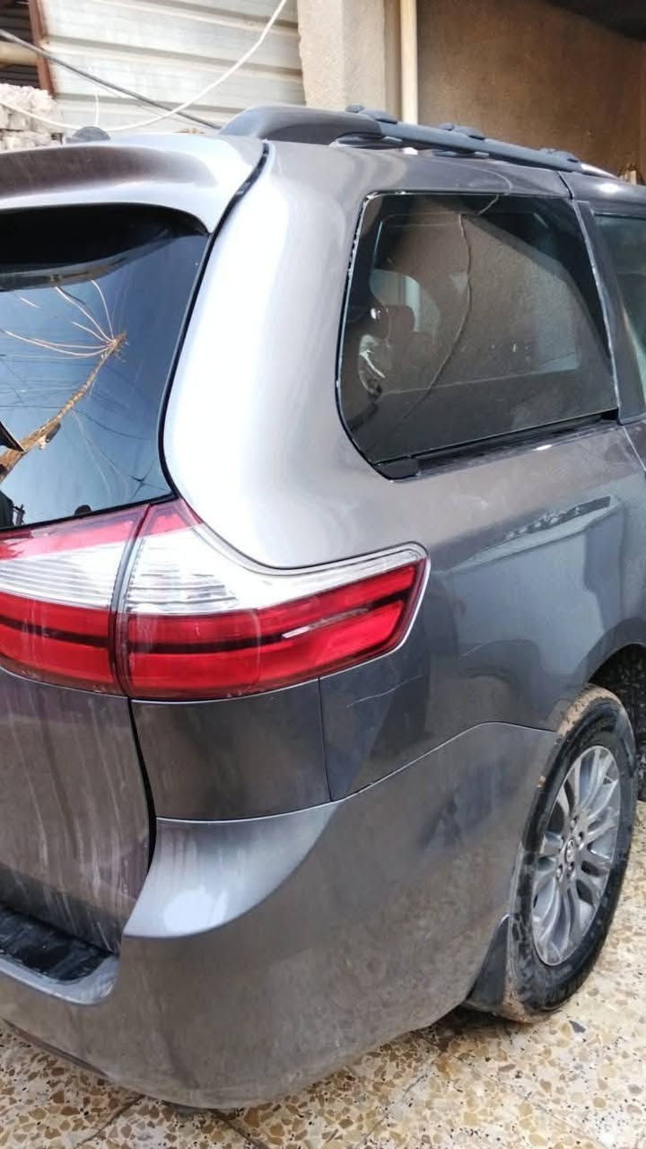 السلام عليكم للبيع سيارة سينا مديل 18 رقم انبار بسمي مكان سيارة بغداد سعره 175بيه مجال رقم شاصي موجود مكفوله من شاصي ولغد رقم دولي مميز يعني ثلاثة رقام رقم تلفون ***********
