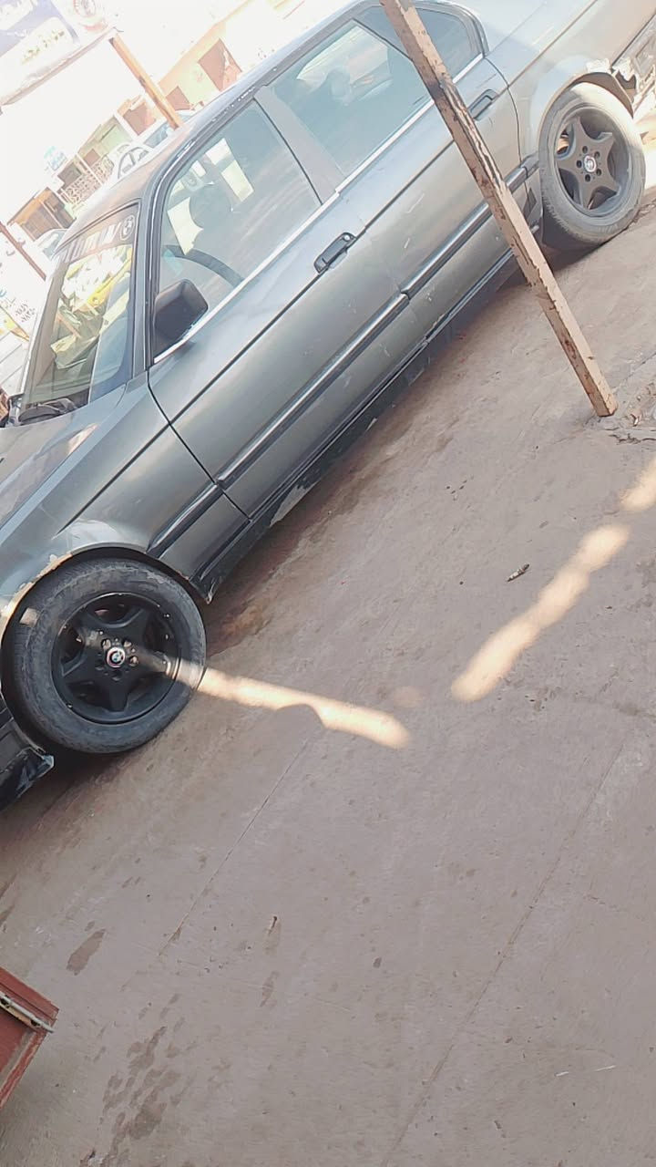 السلام عليكم ورحمه الله
سياره بي ام للمراوس أو بيع

730 كير عادي مكينه 30 مفتوح

رقم نينوى فحص شرط التحويل صاحبها موجود

كشانه جلد عوزهن دوشمه صدر نص عمر سياره كاعده 

شعندك مراوس نزل بل تعليق او وتساب 

رقم/***********
عنوان/ صلاح الدين/ بيجي
