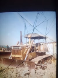 بلدوزر كومسو حجم 65موديل 82 البيع رقم وسنوية بسمي صفر سعر 17 مليون 077...