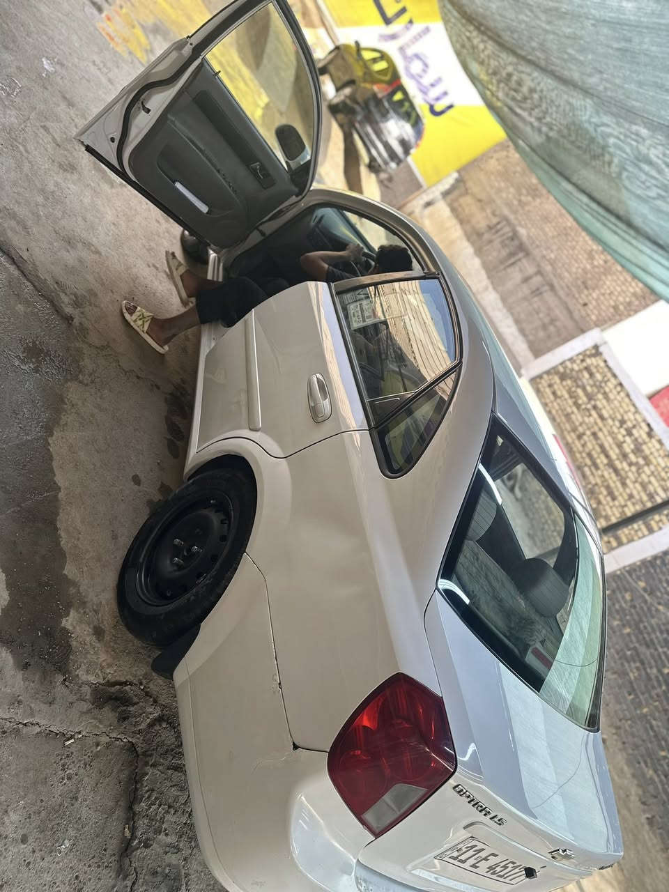 أوبترا موديل 2010 لسياره مثل واضح بالصور سياره حلوه تبريد مكينه جديده شاديها السياره رقم بغداد باسمي مكان السياره حله 
مكلفه بالنشر فقط 
رقم صاحب السيارة 
***********
