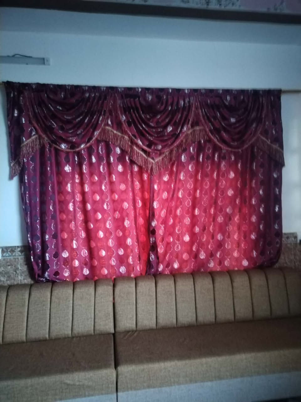 مكلفه بالنشر 
بردات 3 ازواج كلهن نفس الون كلش نظيفات. استخدام قليل الطول 3 م والعرض 2 م ونص 
سعر الزوج ب25 وبيها مجال 
المكان العزي


**إذا كنت صاحب هذا الإعلان وتريد حذفه لأي سبب، رجاءا أرسل رسالة إلى الدعم الفني**