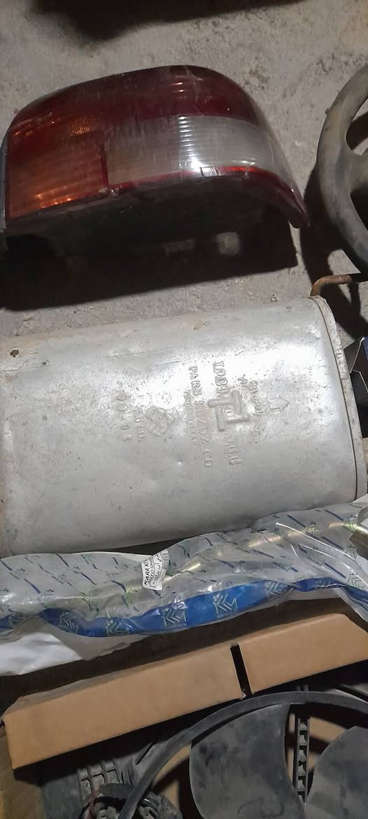 السلام عليكم.
اغراض مجانأ كلهن نص عمر مال تمشيت حال .العنوان بغداد ابو دشير ***********
