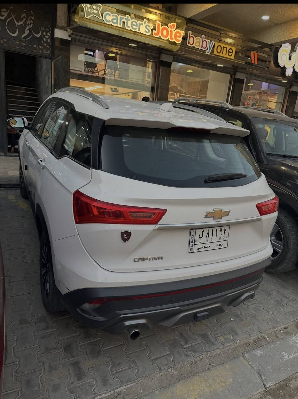 #شوفرليت#كابتيفا-بريمير #اعلى فئة فول فول مواصفات
موديل2022 وكالة المنصور خليجيه
مكفولة كفالة عامة , عدا طخه بطرف بالبنيد سويتها بارد والشغل محلو صبغتها ، وطخه بالصندوق هم بسيطه نسويلها سونار وتشوف بعينك 
ماشي ٥٣الف كيلو متر
6راكب 
محركV4-1.5تيربو-القدرة الحصانية148حصان مع ناقل حركة كير نوعCVTاتوماتيك
بصمة عدد2
العجلات المعدنية بقياس18بوصة
مصابيح أماميةLEDاوتوماتكية
مصابيح خلفية جديدةLED
فتحة سقف بانورامي
مرايا خارجية مع إشارات الانعطاف
تحكم في الصوت ومثبت السرعة من عجلة المقود(تحكم استرين اتجاهين)
وسادات هوائية عدد6（أريباك)
كآمرات عدد1
نظام صوتي مع6سماعات
نظام مراقبة ضغط الإطارات
نظام المساعدة على الركن الأمامي(حساسات امامية)
نظام المساعدة على الركن الخلفي
نظام الثبات الإلكتروني Auto Hold
USB , Type C , Bluetooth
شاشة لمس ملونة قياس 
شاشة العدادات الرقمية قياس7بوصه
تحكم تكييف أتوماتيكي مع وجود قطعتين تبريد
مقاعد مخمل6راكب
تحكم كهربائي بالمرايا الجانبية
رقم بغداد تحويل ثاني يوم
السعر ١٤٥ ورقه وييه مجال للطيبين
العنوان / بغداد / الكراده 

للمعلومات الاتصال على الأرقام التالية
***********
متوفر واتس اب على هذا الرقم

