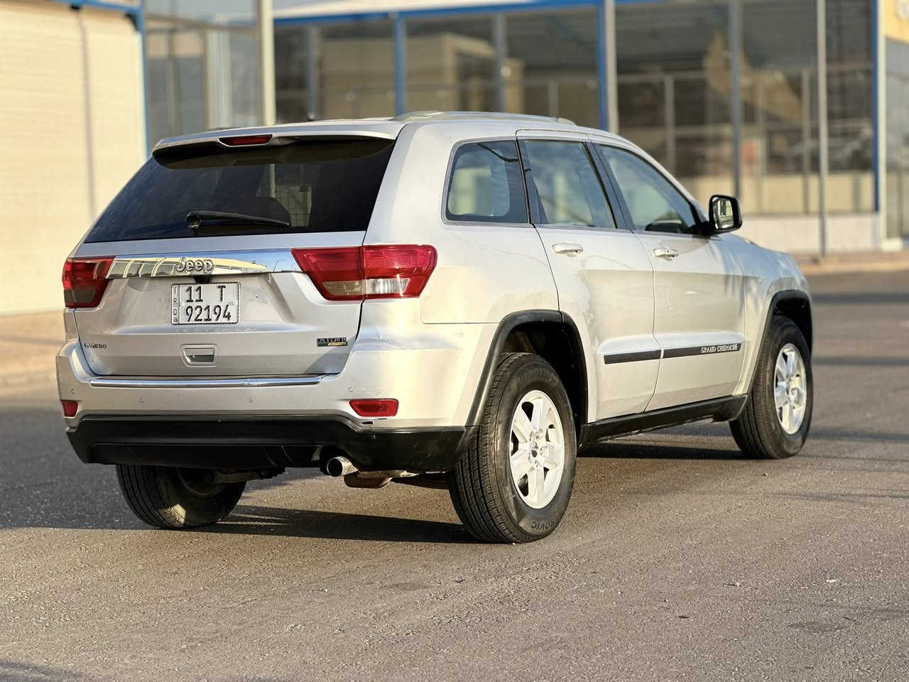 جيب ٢٠١١ رقم بغداد
بيه صبغ قطعتين بدون دواخل مكينه وكير مكفول مامفتوح

السياره جاهزه تبريد صدر تخم تاير جديد السياره جاهزه بدون نقص مكان السياره بغداد السعر ١٤٨ للاستفسار اتصال فقط 

***********
