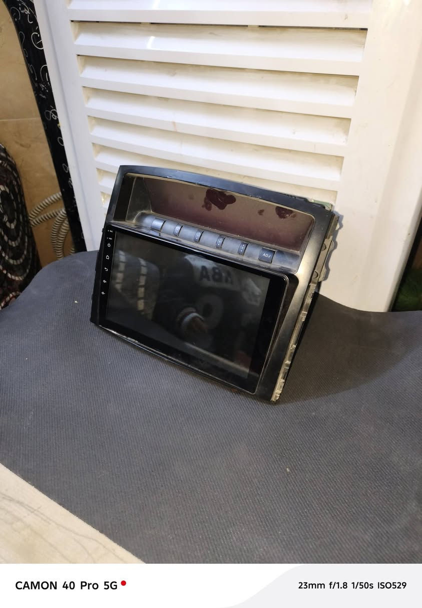 السلام عليكم دعامية  جديدة بيه حادث صفحة وحدة والباقي كلشي مابية جديدة أصلية مو تجاري مع شباج جديد موديل ٢٠١٠ شاشة مع عداد وكفر الدشبول الأصلي  السعر ٣٠٠ وبيهن مجال قليل
***********
