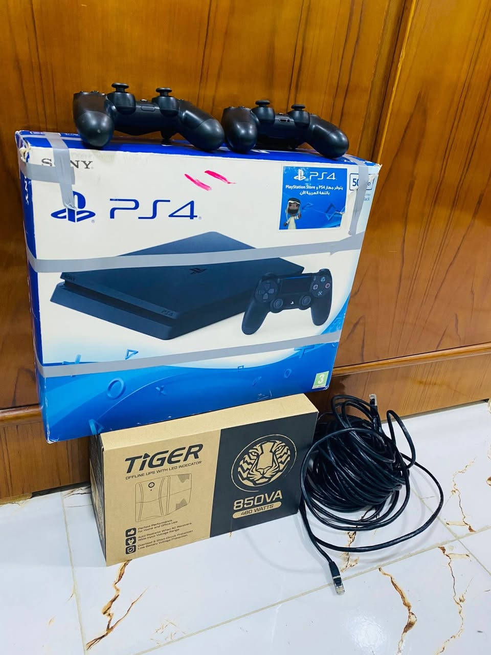 السلام عليكم بلي فور سلم استعمال شهر جديد  ويا يو بي إس يطول شحن ساعتين وربع يدات أصليات وبي حساب ألعاب  للبيع ب350 مكاني حله مركز


**إذا كنت صاحب هذا الإعلان وتريد حذفه لأي سبب، رجاءا أرسل رسالة إلى الدعم الفني**