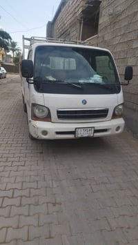 كيا حمل أم عيون • موديل 2001 • شاحنة