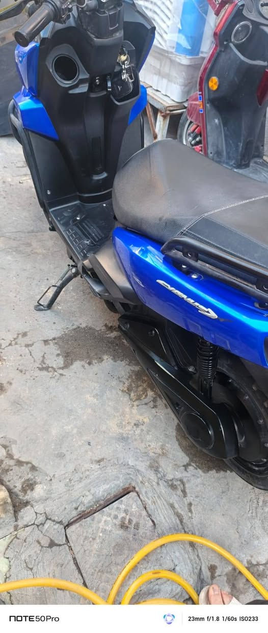 سلام عليكم دراجة شحن اباجي سكنس 6 بطاريات دراجة قوية ونضيفة نقص بس شاشة بطارياتهاا كلش قوية بشحنة واحدة اطول 3 ايام نضام بلوتوث تشغيل عن بعد اشاير يمنة يسرة دبل اشارة حنطة واسعة بريكات دهن سعر 800 وبيهاا مجال مكان بغداد حي العامل رقمي ***********
