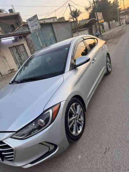 السلام عليكم
النترا موديل 17 امريكي للبيع 
لون سلفر مواصفات نص فول 
كير ومكينه وصدر وكهربائيات بشرط 100‎%‎ 
ارضيه جلد 
لايت زنون 
بيها قطعتين جاملغ وبنيد 
وبيهه بارد قليل بالداير مال الجاملغ الخلفي 
شواصي بيهن بالبدايه طعجات صغار 
منضومه تبريد جديده كامله 
ماشيه 100 
مكينه 2000 دوش وكير AT 
السياره نضيفه 
رقم اربيل الجديد وسنويه جديده 
السعر 118 وبيها مجال بسيط 
مكاني بغداد الدوره
رقم الهاتف ***********
