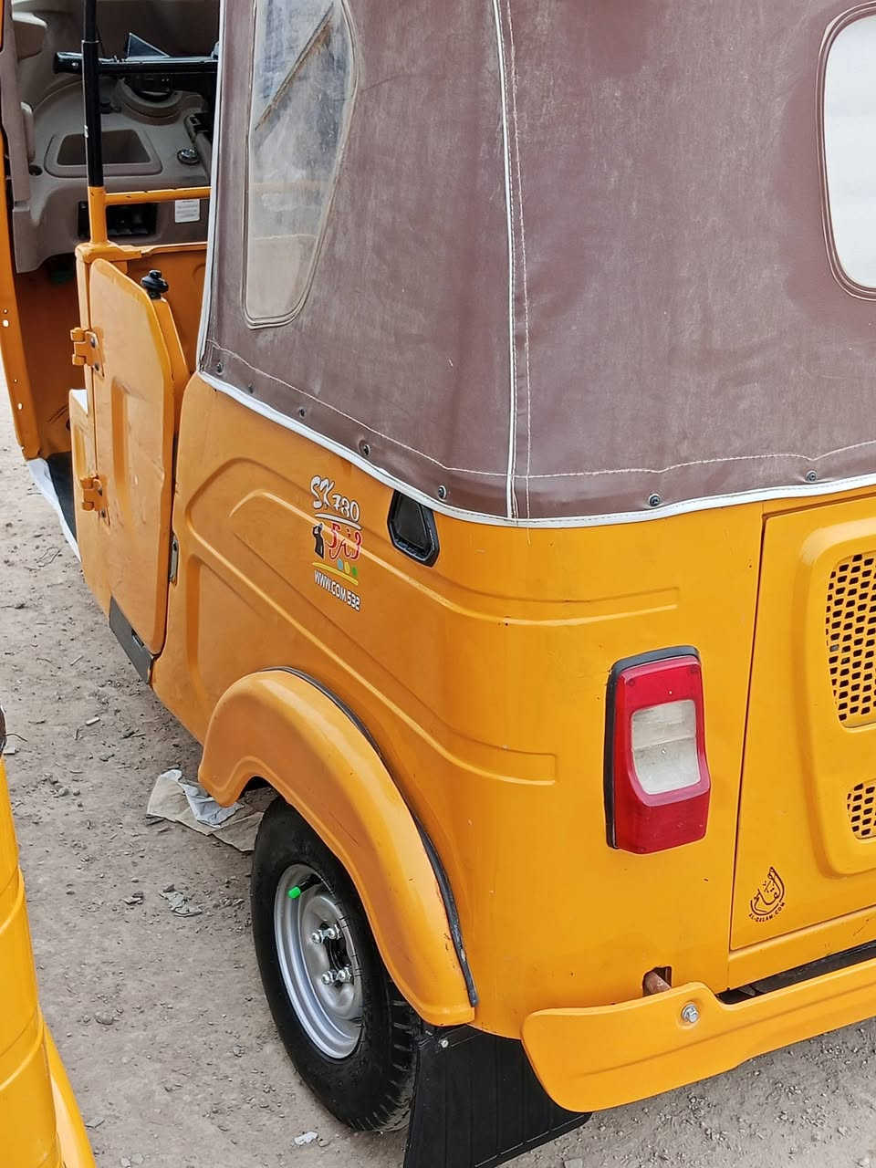 السلام عليكم تكتك للبيع 21شهر 9رقم ذي قار جاهزه عله اخر حبايه مكاني ناصريه قلعه سكر  للستفسار الاتصال.***********
