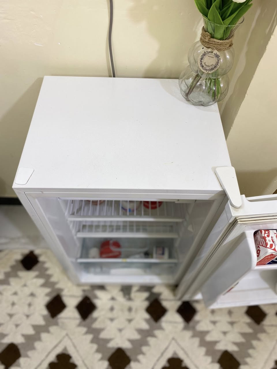 ثلاجة حجم صغير كلش نضيفه ومابيها اي عيب تجميدها فوول السعر ٩٠ مكاني بغداد حي الجهاد
@إشارة


**إذا كنت صاحب هذا الإعلان وتريد حذفه لأي سبب، رجاءا أرسل رسالة إلى الدعم الفني**