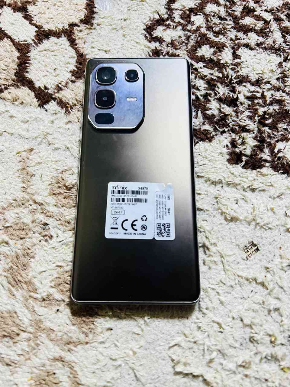 انفنكس نوت 50 برو بلس 5G 
 نضافتة %100 
ذاكره 256 داخليه 16
غراضه ويا جهاز مفول 144 هرتز
السعر325 وبي مجال
المكان صلاح الدين العلم 
***********
