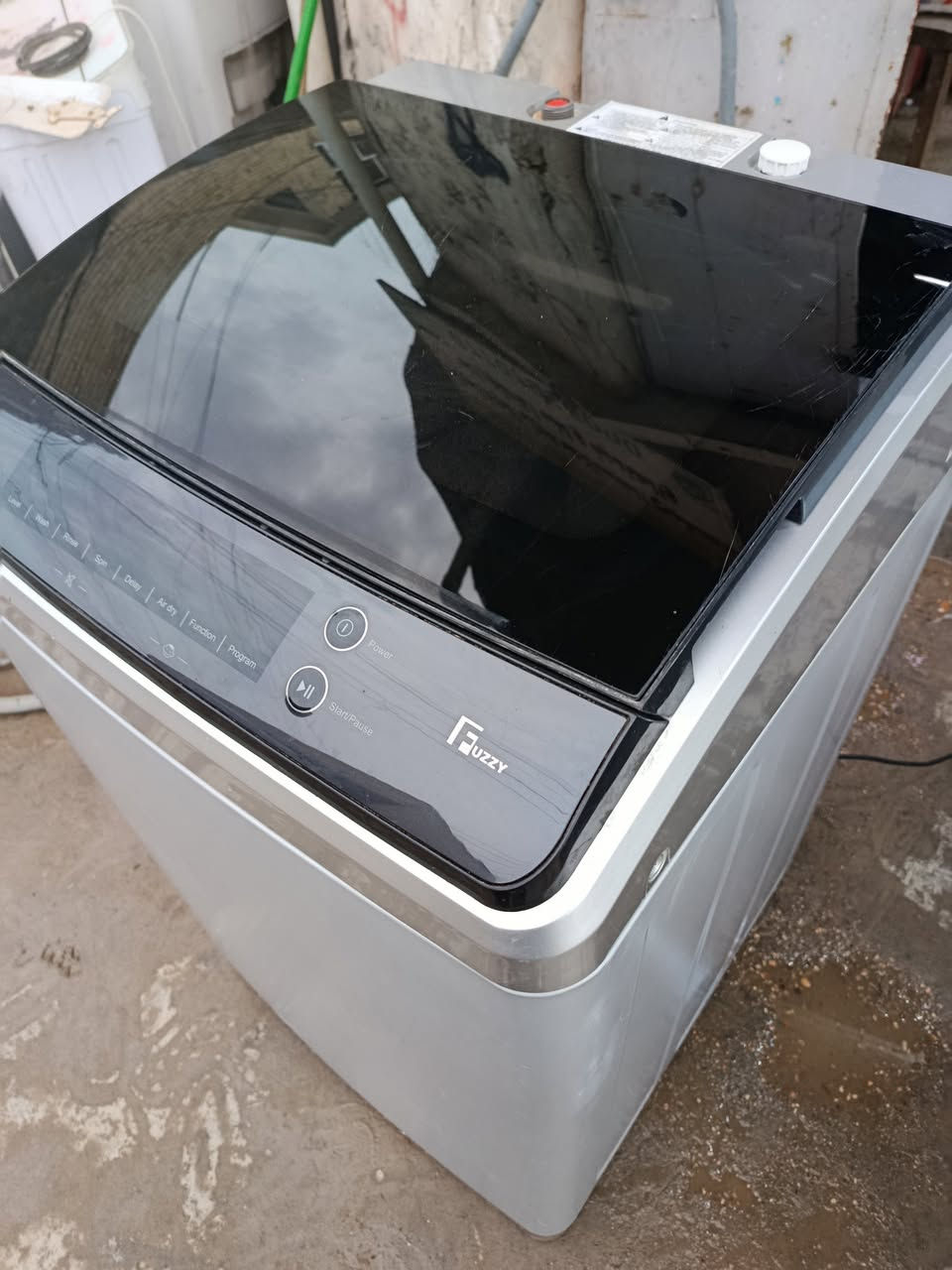 غسالة أوتوماتيك حجم ١٥ جدا نظيفه و ضمان سنة حديثة لمس نوع كالانز الحافظ بيها ذاكرة باب نظام حماية 
وهايدروليك ب ١٥٠  توصيل مجانا داخل بغداد 
***********
بغداد دورة المهدية الاولى عبدالعزيز للغسالات 
***********
