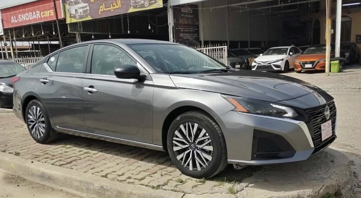*تحية طيبة لجميع المتابعين *
نيسان التيما موديل 2025
مواصفات SV. لون نفطي. 
العداد 7 الاف ميل 👌
محرك 2500 اربعة سلندر. 
رقم الشاصي 1N4BL4DV0SN380403

الضرر 
بنيد ابلادي مصبوغ. 
چاملخ سكن امامي تجاري. 
رصعات في السقف اثناء الشحن. 
صور الحادث مرفقة. 

السيارة  كاتي تترقم شمال العراق
أربيل سليمانية دهوك 

السيارة موجودة في محافظة كركوك
معرض المربد لتجارة السيارات كركوك حي الخضراء شارع المعارض
هاتف ***********
