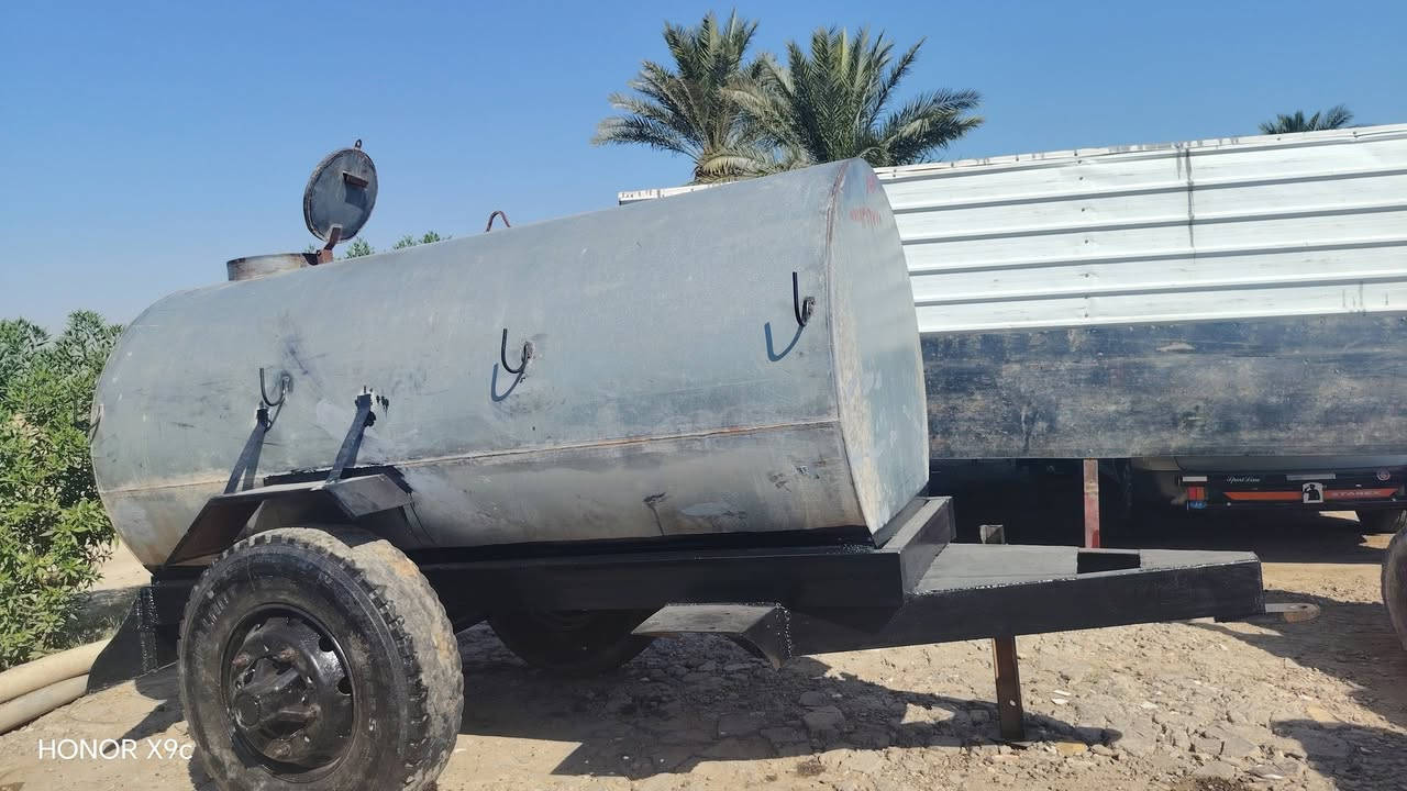 السلام عليكم مقطوره للبيع مغلون نضيف كلش 5000لتر مكان بابل النيل***********
