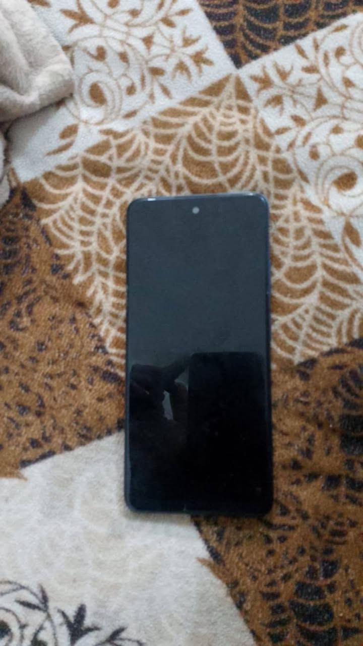 سلام عليكم جهاز هواوي ذاكر128 كله شغل  بس فطر بحساس  80 وبي مجال مكان نجف ***********
