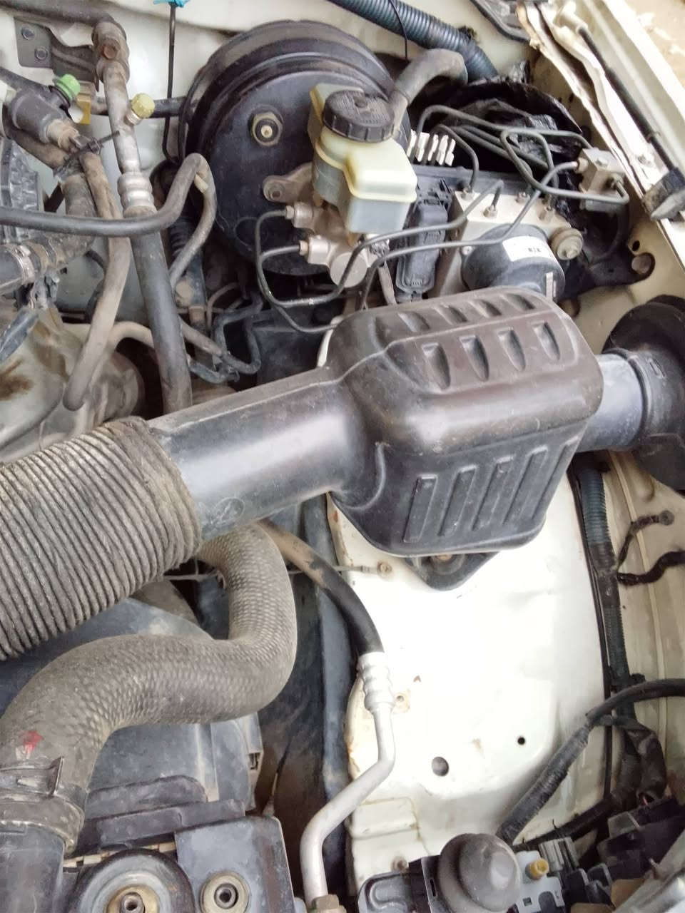 السلام عليكم نيفاره 2008 كير ومكينه مكفولات سونار موجود ويا الصور سياره بيه جملغ وباب دواخل جديده كلش سياره حلوه احلى من الصوره تجي وتكلب وتشوف سياره ما بيها كل نقص السياره مال بيت وما متعوبه السعر 95 وبيها مجال للطيبين مكان بغداد مدينه الصدر داخل رقم ***********
