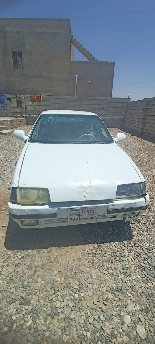 السلام عليكم 
للبيع سيارة رينو فرنسي 1991كير ومحرك شرط ما اندل راعيها مكفولة دولة وعشائر السعر 700وبيها مجال 
الشراي يتصل: ***********
