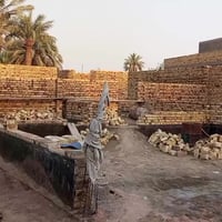 هيكل للبيع المساحه ٢٣٠ م حي فرات شارع رئيسي مقبل ٠ليث ابو الحاسبات يبع...