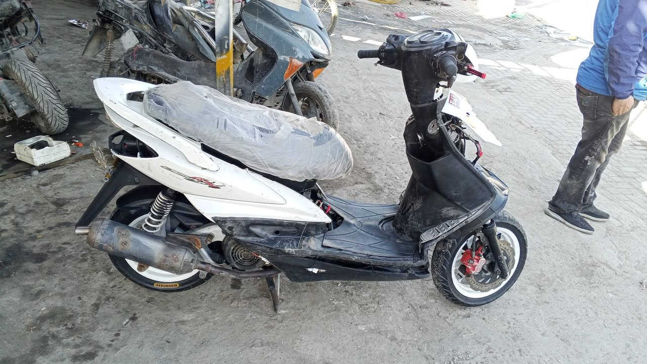 سكنس نثيه للبيع بكاني دروه السعر 400 سلف هندر شغاله ***********
