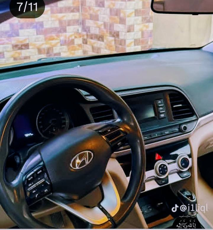 الاتصال على رقم وتساب مذكور بصورة وليس ماسنجر سياره جديده ونظيفه وسعره زين مناسب والي يشتريه يكللهم من طرف زهرة الشمس بلماسنجر
