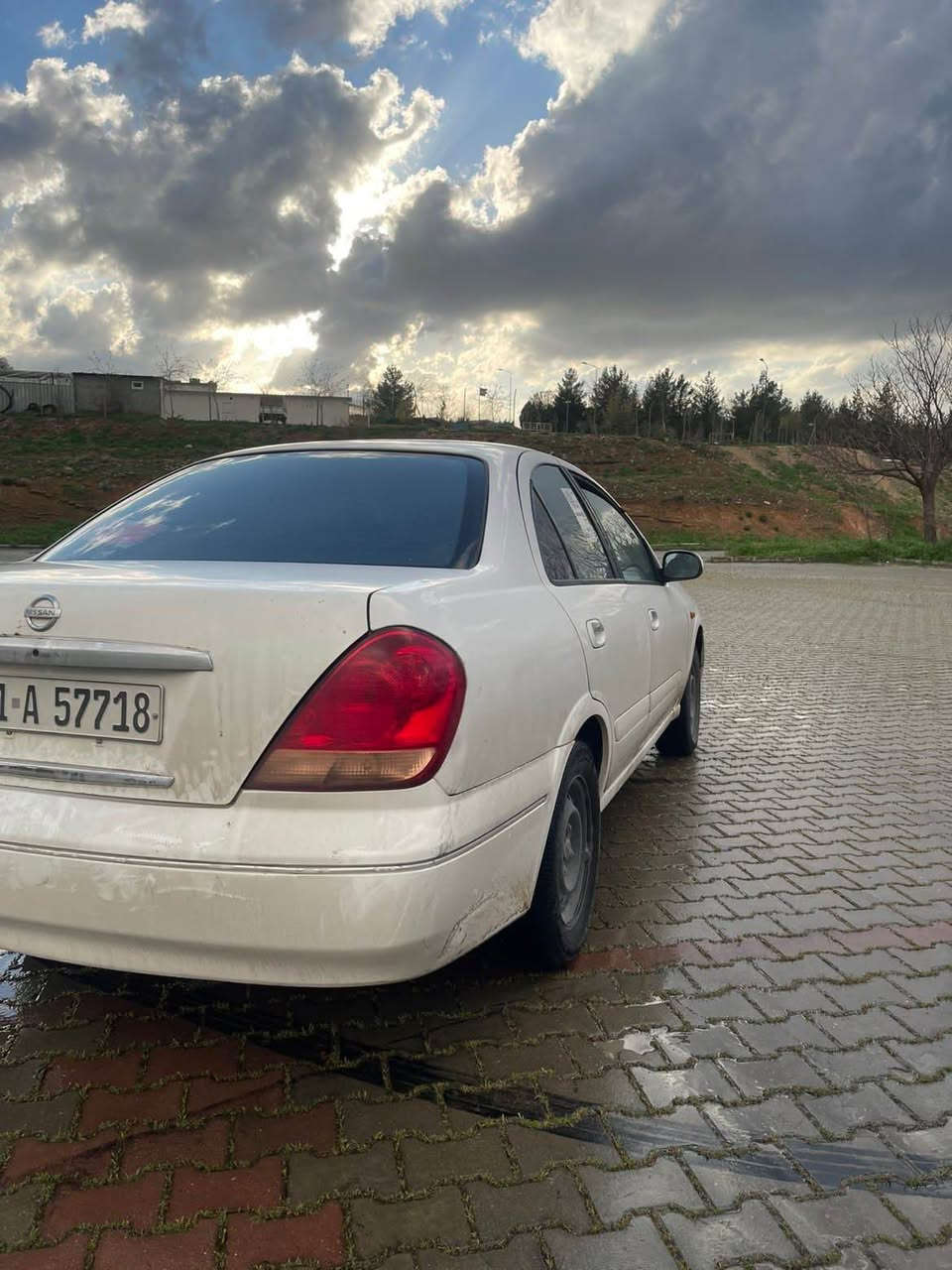 سەنی ٢٠٠٩ 
ڕەقەم سلێمانی سەنەوی تا ٢٠٣٠ تەحویل و خەرامەی بەشەرت
زینۆن 
بلوتوس
گێڕ عادی 
سەقفی بۆیاخە لەسەر ساخی نوقتەی پێوە نیە سەقفەکەی سنوق و چەمەلخی دواوەشی بۆیاخە یەک قرچی بچوکی هەیە هەتا خوا حەز کا سەیارەکە جوانە پێشی چەکوشی پێوە نیە 
تازە پێشی داگیراوە تازە بانسی پێش و دوای گۆڕاوە سایارەکە وەسفی ناوێ ئی ژێر خۆمە بەشەرتی هەموو شتێک 
سعری ٨٠$ کەمێک معامەلەی برایەنە 
ئەگەف موشتەری تێل کە ***********
سلێمانی Singapore
