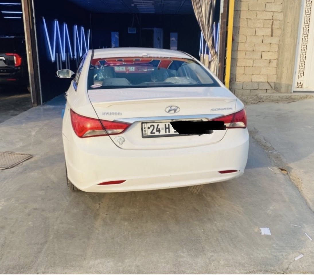 سلام عليكم 
سوناتا 11 خليجي مكفوله من الضربه مقدار اقل الشبر رشه صبغ في البنيد والشخط مبين بالصورة سنوية باسمي لسنة 2031 مري شفط شاشه تحكم ستيرن محرك 2400 دوش السيارة جاهزة  السعر 124 وبيها مجال قليل ترهم مراوس حسب القناعه ***********
مكان السيارة ديوانية
