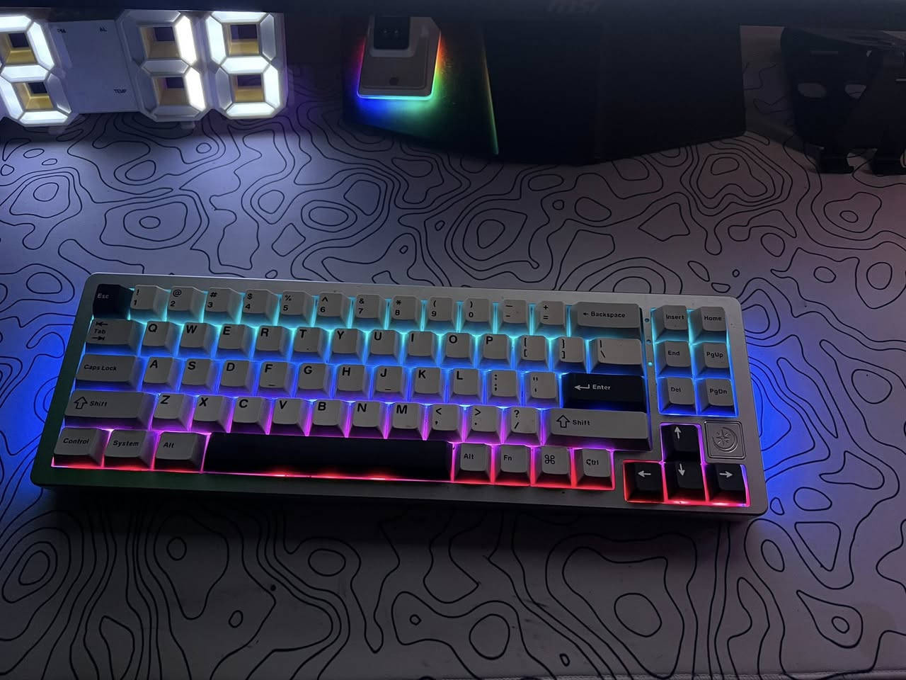 سلام عليكم 🤍
GPU 4060 zotac
CPU core i5 12400f
RAM 2x8 16 3200
M.2 SSD 1T
Pus 650W msi
Mb h610 asus
-----------------
شاشه MSI
الدقه 2k
الهرتزيه 180Hz
 للبيع قيم بما يرضي الله 
.
 رقمي ***********
